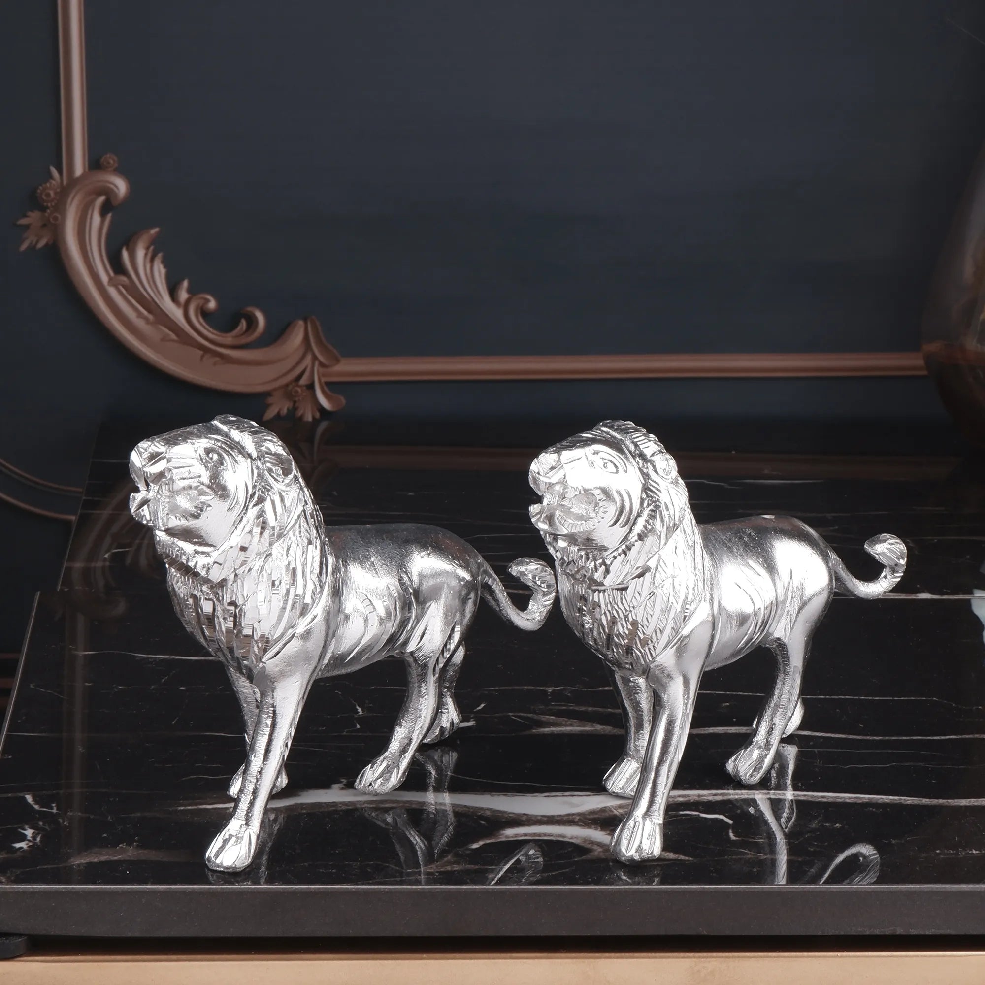 White Metal Lion Set (4.7 Inch)