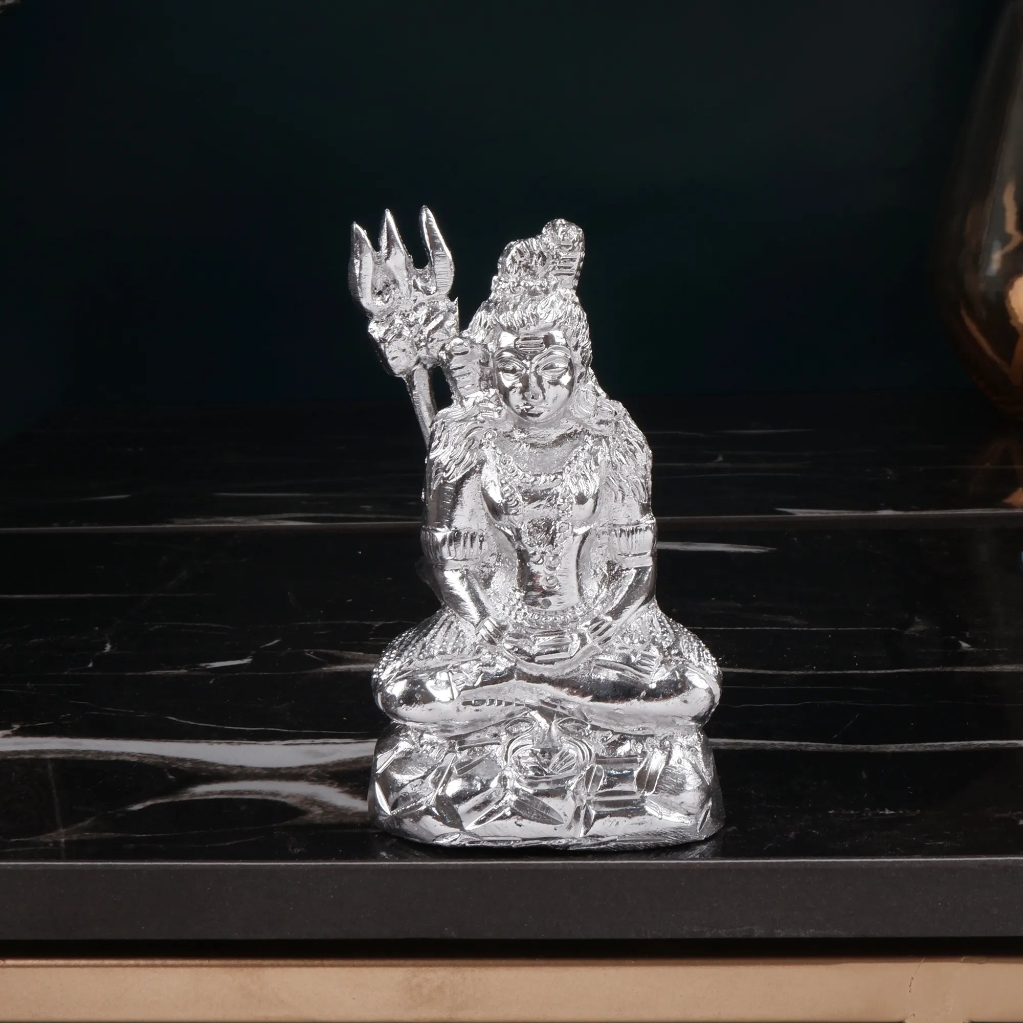 White Metal Shankar Idol (4.3 Inch)