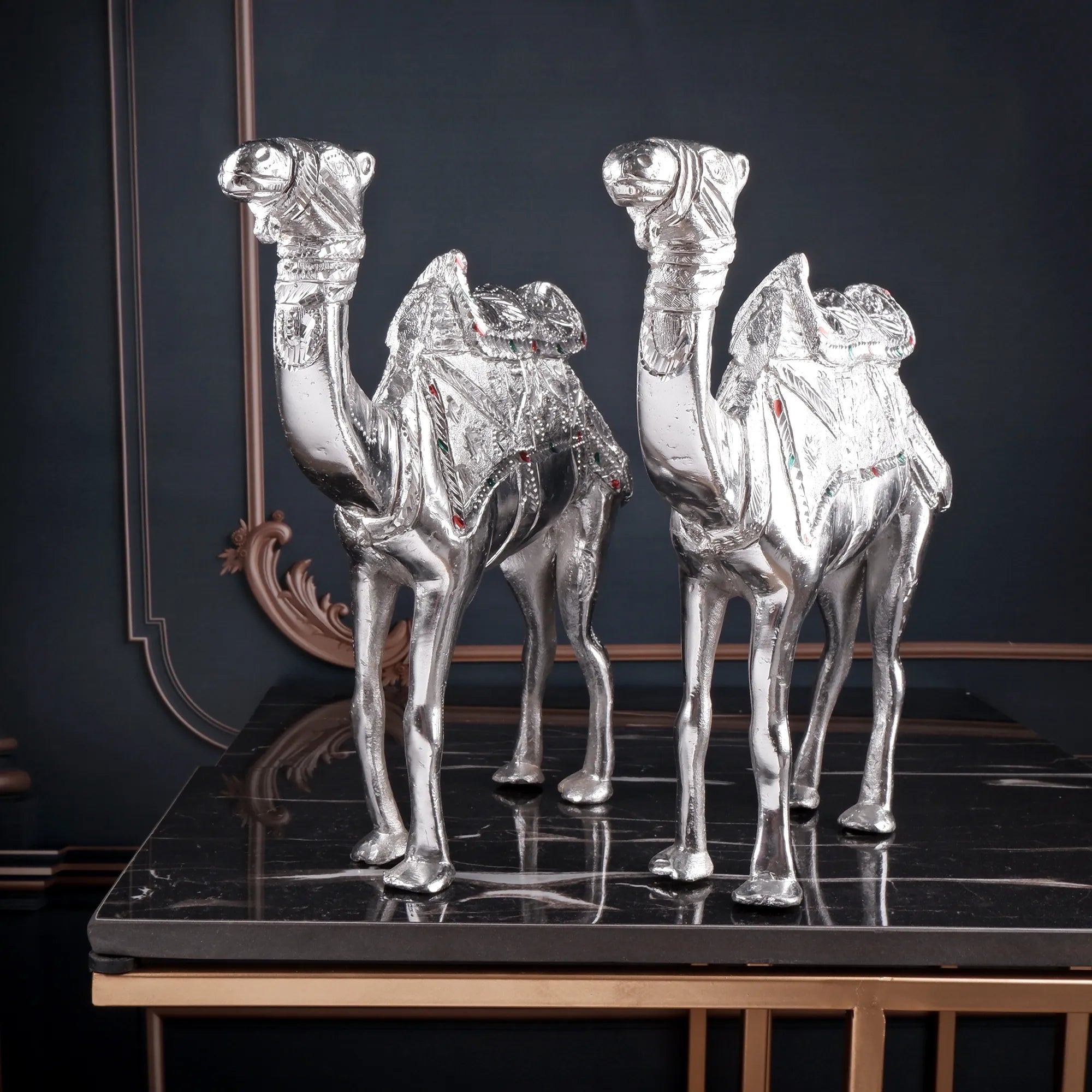 White Metal Camel Set (11.8 Inch)